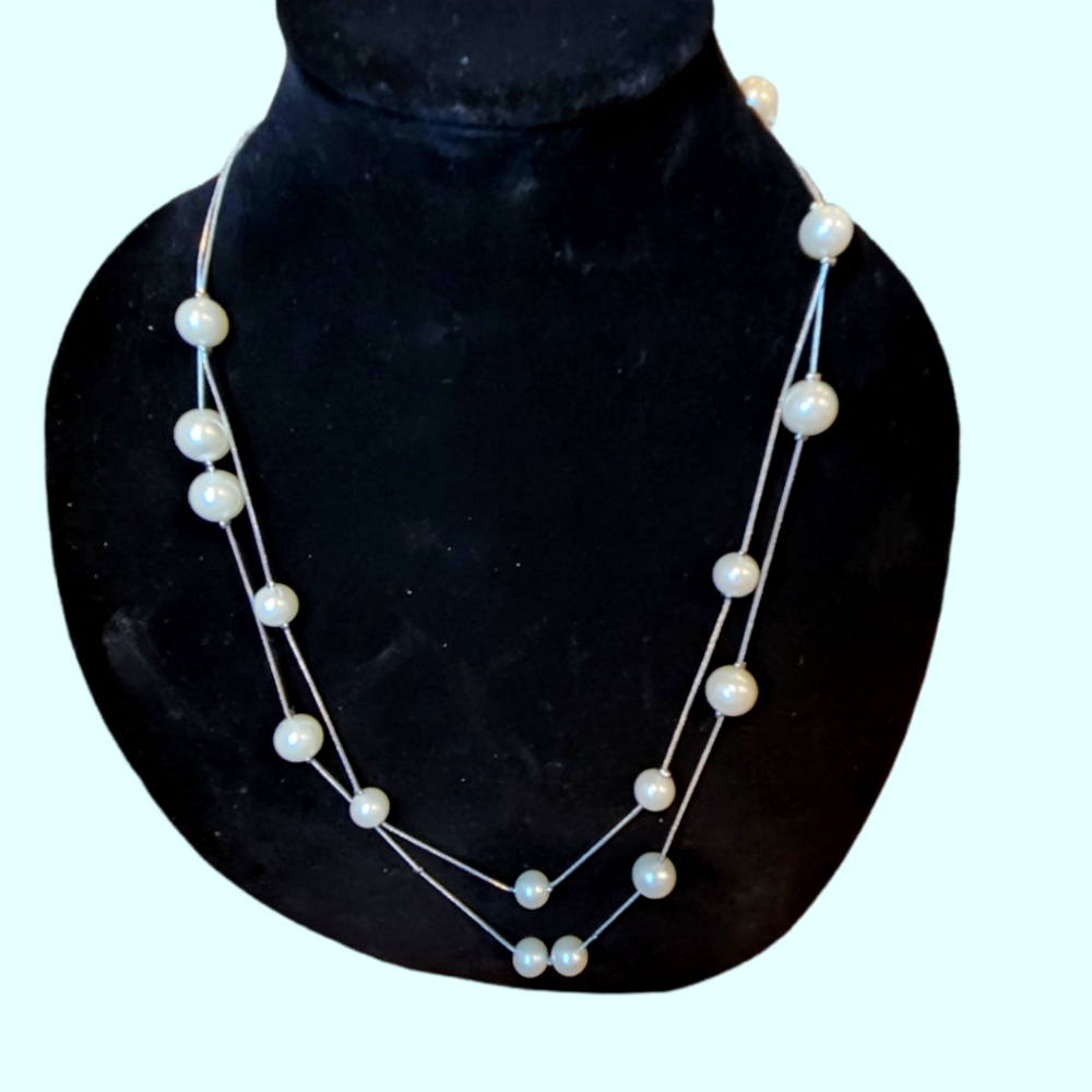 WHITE FAUX PEARL DOUBLE LAYER NECKLACE WITH SILVERTONE CHAIN